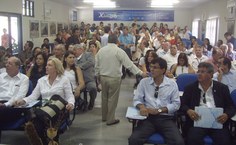 Público presente à solenidade de posse