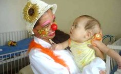 Crianças de todas as idades recebem uma boa dose de calor humano