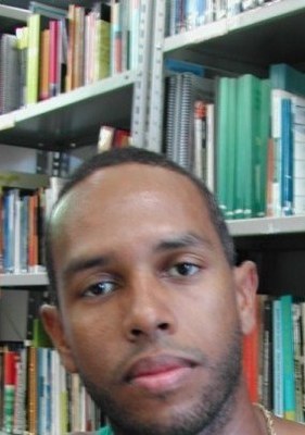 Professor Tiago Leandro