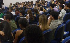auditório lotado para as palestras