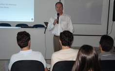 Palestra do professor Wellington Repette