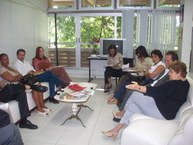 Equipe da Ufal em reunião no gabinete da reitora