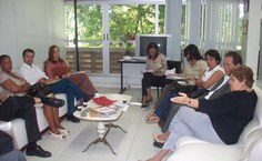 Equipe da Ufal em reunião no gabinete da reitora