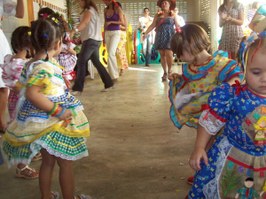 Arraiá do NDI contou com quadrilhas e brincadeiras populares