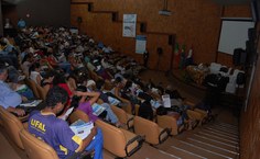 Público: professores e estudantes