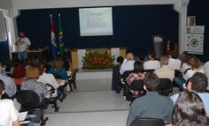 Debates realizados durante o Conem