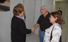 Marques cumprimenta a reitora Ana Dayse