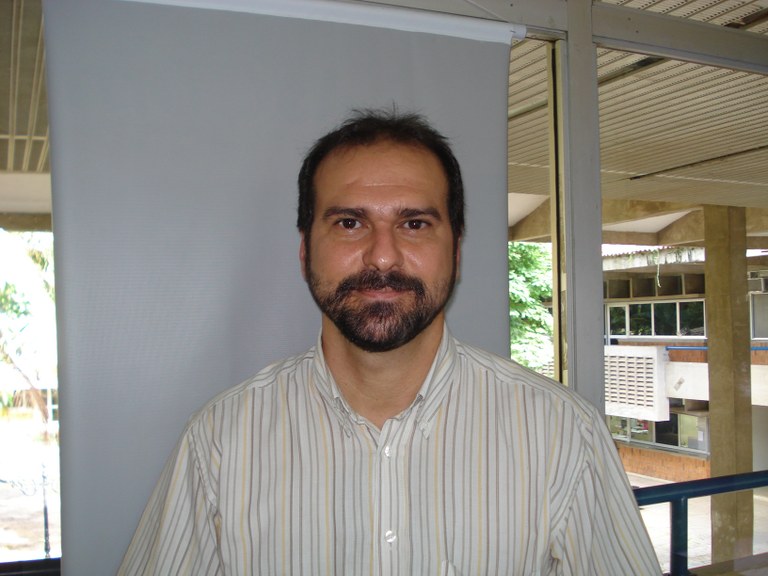 Professor Paulo Gomes
