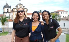 Equipe da Ascom desenvolvendo o projeto Agentes da Comunicação