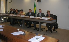 Mesa de abertura da audiência pública