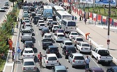 conflito entre manifestantes e motoristas na principal via da cidade