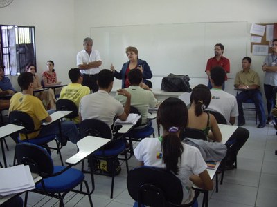 Reitora em visita ao Polo Penedo