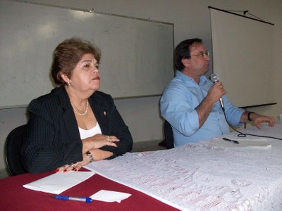 Reitora Ana Dayse e o prefeito de Arapiraca, Luciano Barbosa