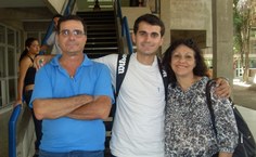Benício Monte, com o pai, Bartolomeu, e a tia, Liriane Monte