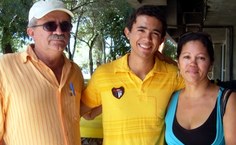 Mãe de Rodolfo emocionada na despedida