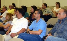 Pesquisadores presentes ao lançamento