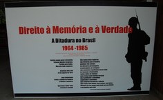 Mostra fotográfica em exposição no hall da Reitoria
