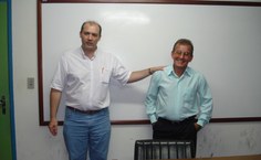 Josealdo Tonholo cumprimenta Paulo Vanderlei pelo esforço em melhorar a qualidade de ensino do Ceca