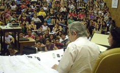 Palestra do educador no auditório da Reitoria em 2008