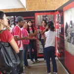 Estudantes do ensino fundamental visitam exposição sobre a anistia