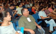 Auditório lotado de servidores