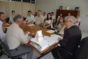 Novos técnicos e docentes tomam posse