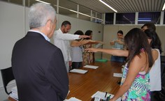 Novos servidores fazem o juramento