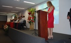 Diretora da Edufal Sheila Maluf apresenta equipe e atividades