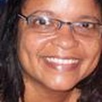Professora de Comunicação lança livro sobre poéticas visuais durante a Bienal