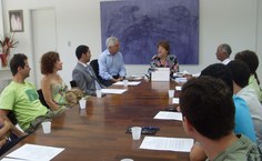 Reitora sauda novos servidores nesta quinta-feira, 8