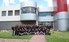 Docentes e estudantes pesquisadores que integram o Laboratório