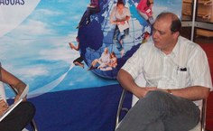 Tonholo visitou o estande da Ascom