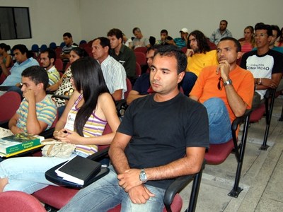 Público presente à abertura do Congresso Acadêmico em Arapiraca | nothing