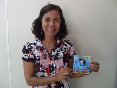 Regina Cajazeira, coordenadora do Projeto, apresenta o CD | nothing