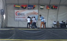 Apresentação cultural de dança africana