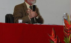 "Nossas práticas ensinam muito mais que a ciência"