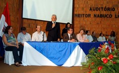 Coordenador geral do Congresso Acadêmico saúda os participantes