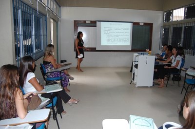 Apresentação de trabalhos na Esenfar