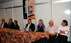 Autoridades presentes ao lançamento