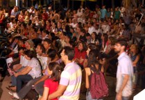 Participação de uma grande pública durante as três noites de festival