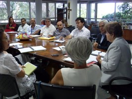 Gestão realiza reunião com diretores acadêmicos em clima de confraternização