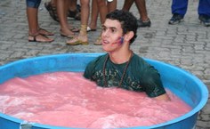 Aprovação sempre é comemorada em clima de festa