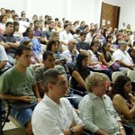 Bolsas e ações institucionais incentivam a pesquisa e a pós-graduação