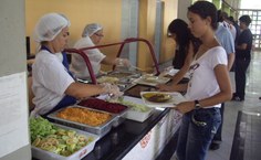 Refeições balanceadas para os estudantes