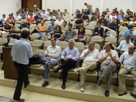 Palestra marca inauguração do Doutorado em Matemática