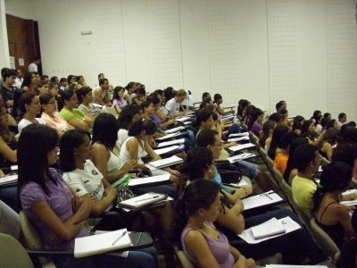 O curso Pré-Vestibular tem aumentado o número de aprovados a cada ano