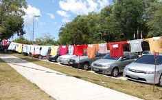 Varais espalhados pelo campus representando homicídios