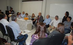 Professor Jenner saúda os novos mestrandos