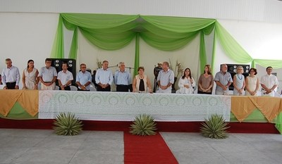 Reitora, pró-reitores e políticos da região fizeram parte da mesa da Aula Inaugural