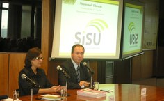 Reitor Alan Barbiero, presidente da Andifes